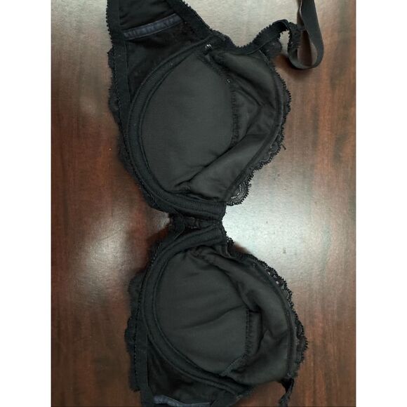 Vintage Victoria’s Secret Black Bra with Removable Pads and Lace Size 36B - Picture 4 of 8